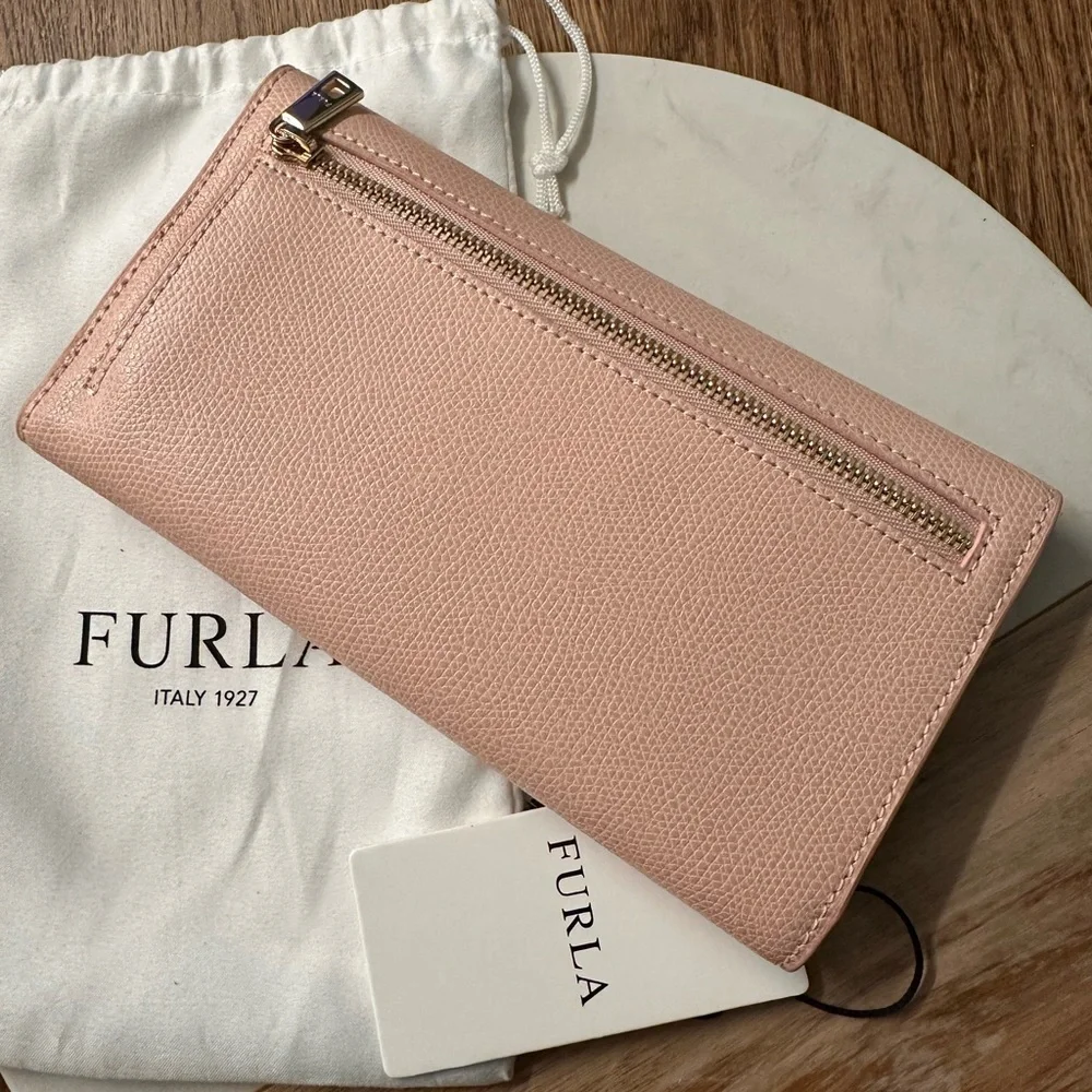 NWT! NEW! Furla Ribbon Blush Leather Tei-Fold Long Wallet Women